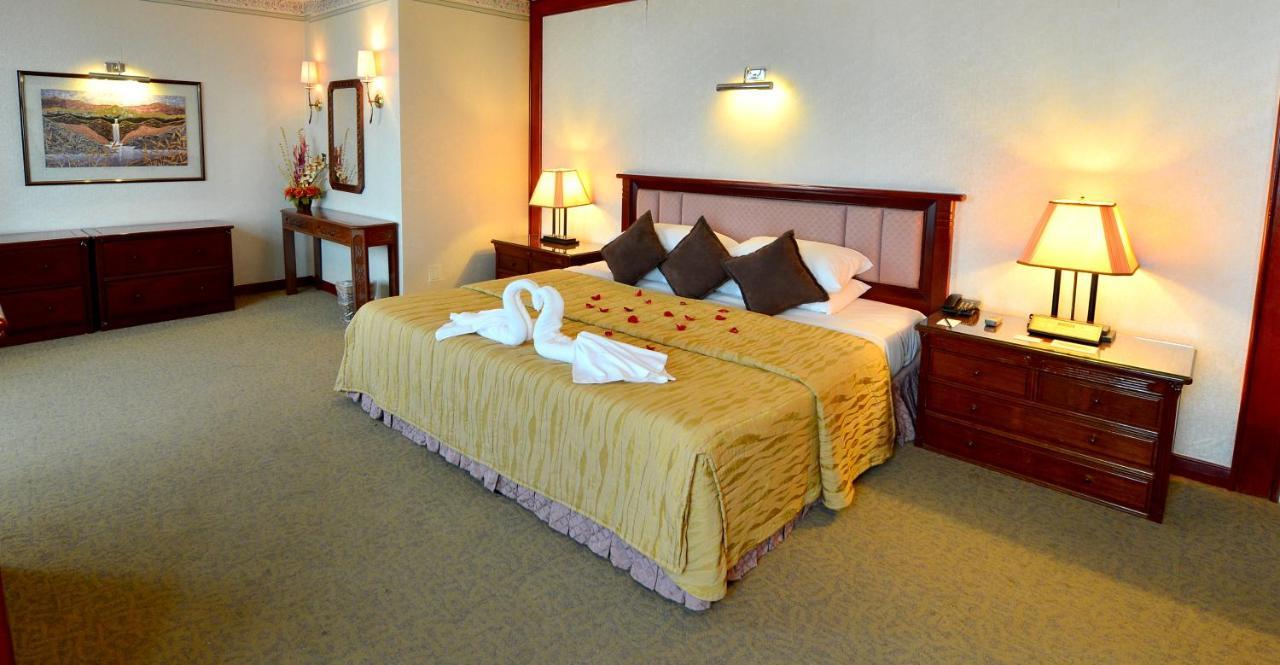 Emerald Puteri Hotel Сунгай Петани Екстериор снимка