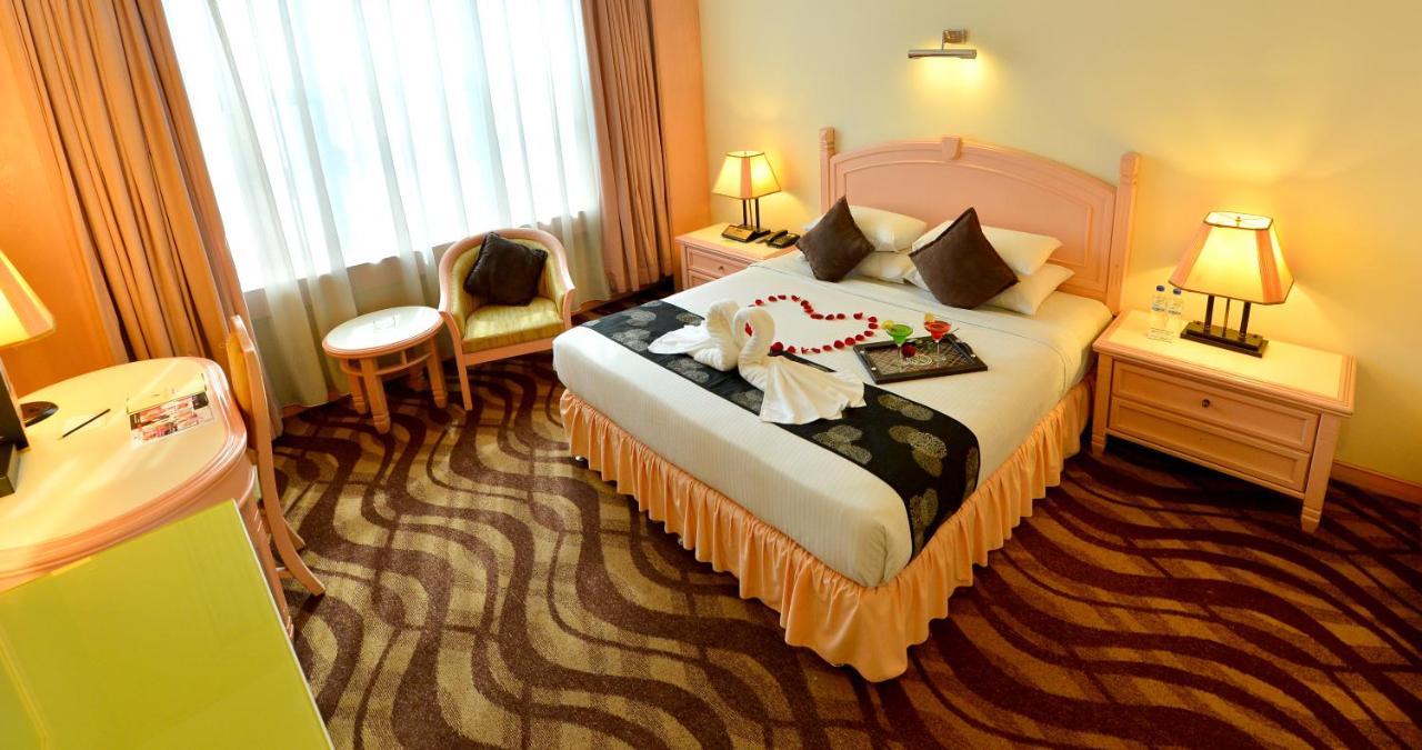 Emerald Puteri Hotel Сунгай Петани Екстериор снимка