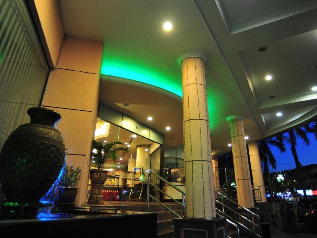 Emerald Puteri Hotel Сунгай Петани Екстериор снимка