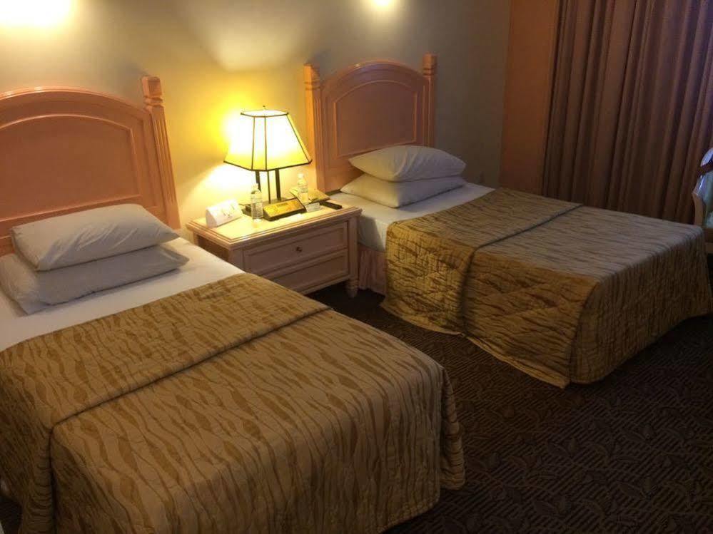 Emerald Puteri Hotel Сунгай Петани Екстериор снимка