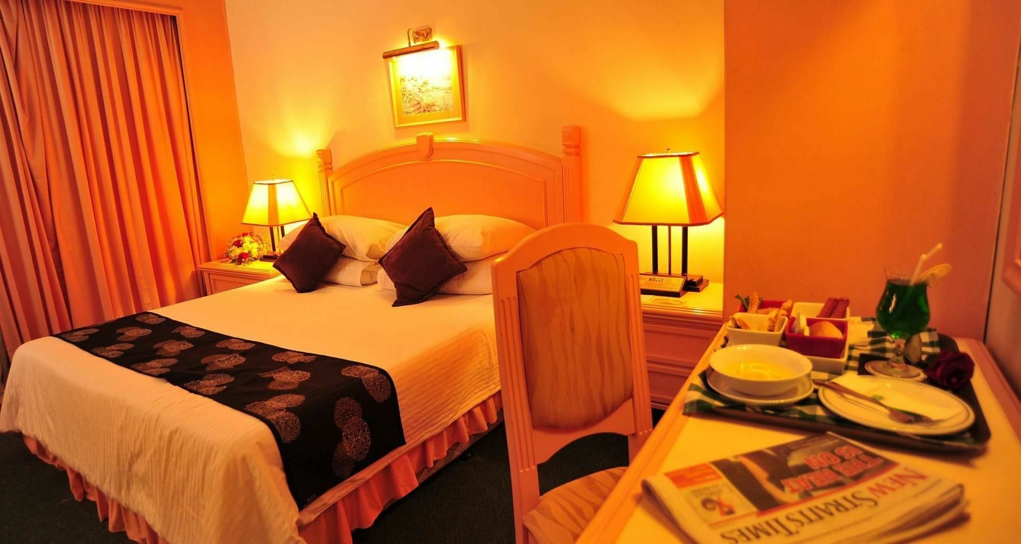 Emerald Puteri Hotel Сунгай Петани Екстериор снимка