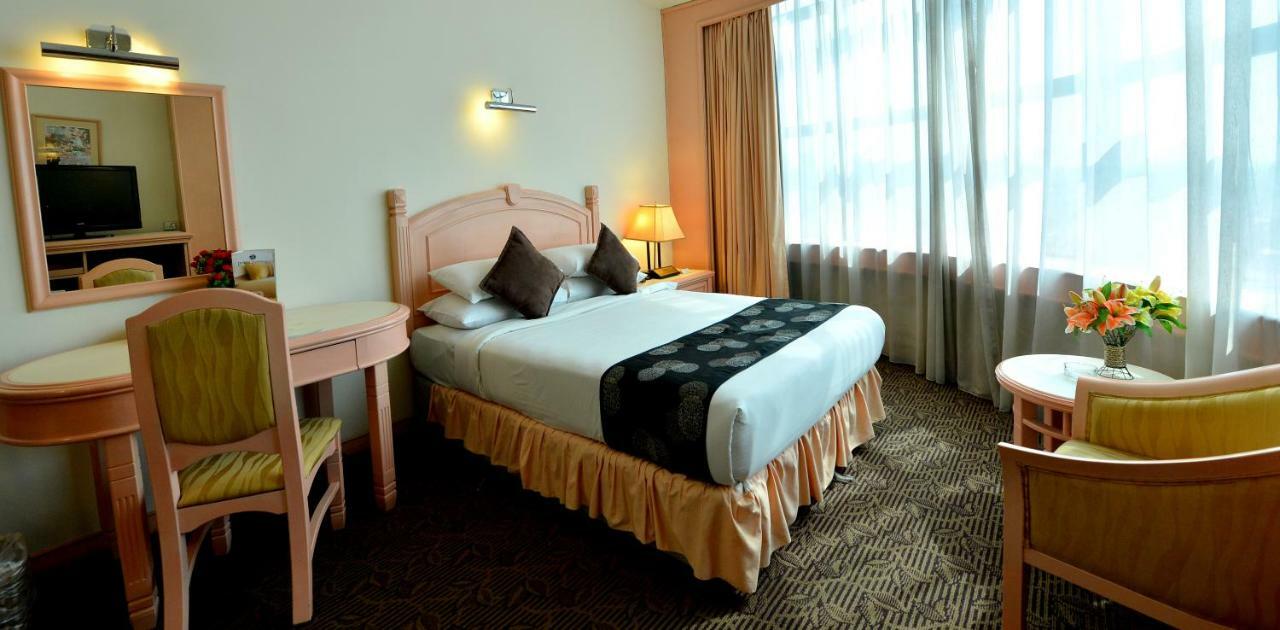 Emerald Puteri Hotel Сунгай Петани Екстериор снимка