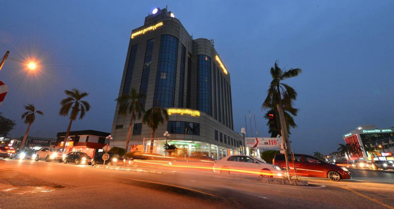 Emerald Puteri Hotel Сунгай Петани Екстериор снимка